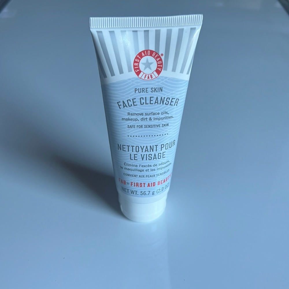 First Aid Beauty- Face Cleanser